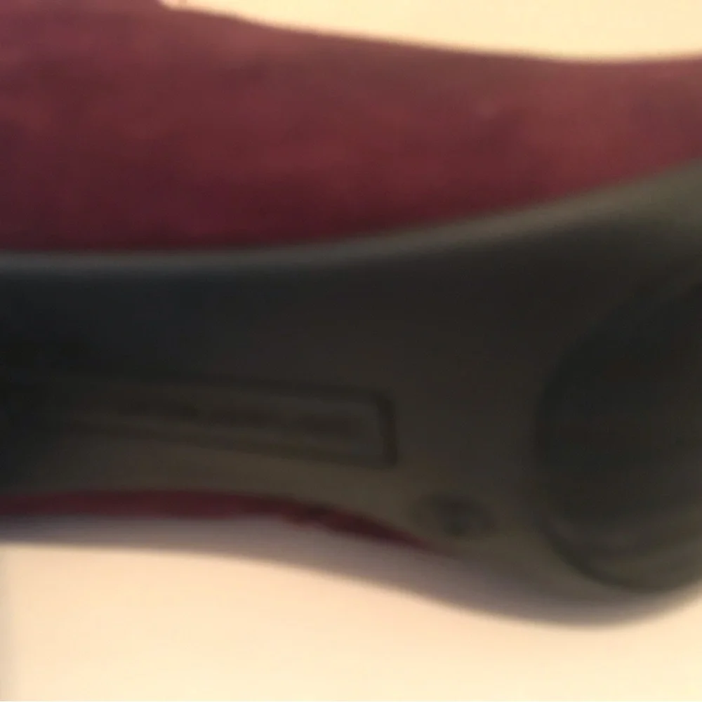 Gorgeous Isaac Mizrahi Wine /Burgundy knee high Boots NIB 8.5 - Picture 6 of 16